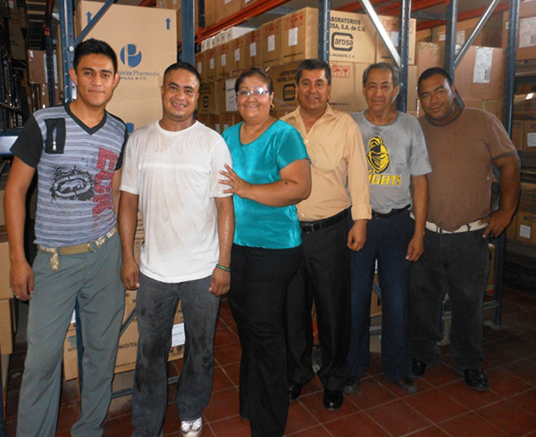 Yesenia Aguirre de Barahona with her staff